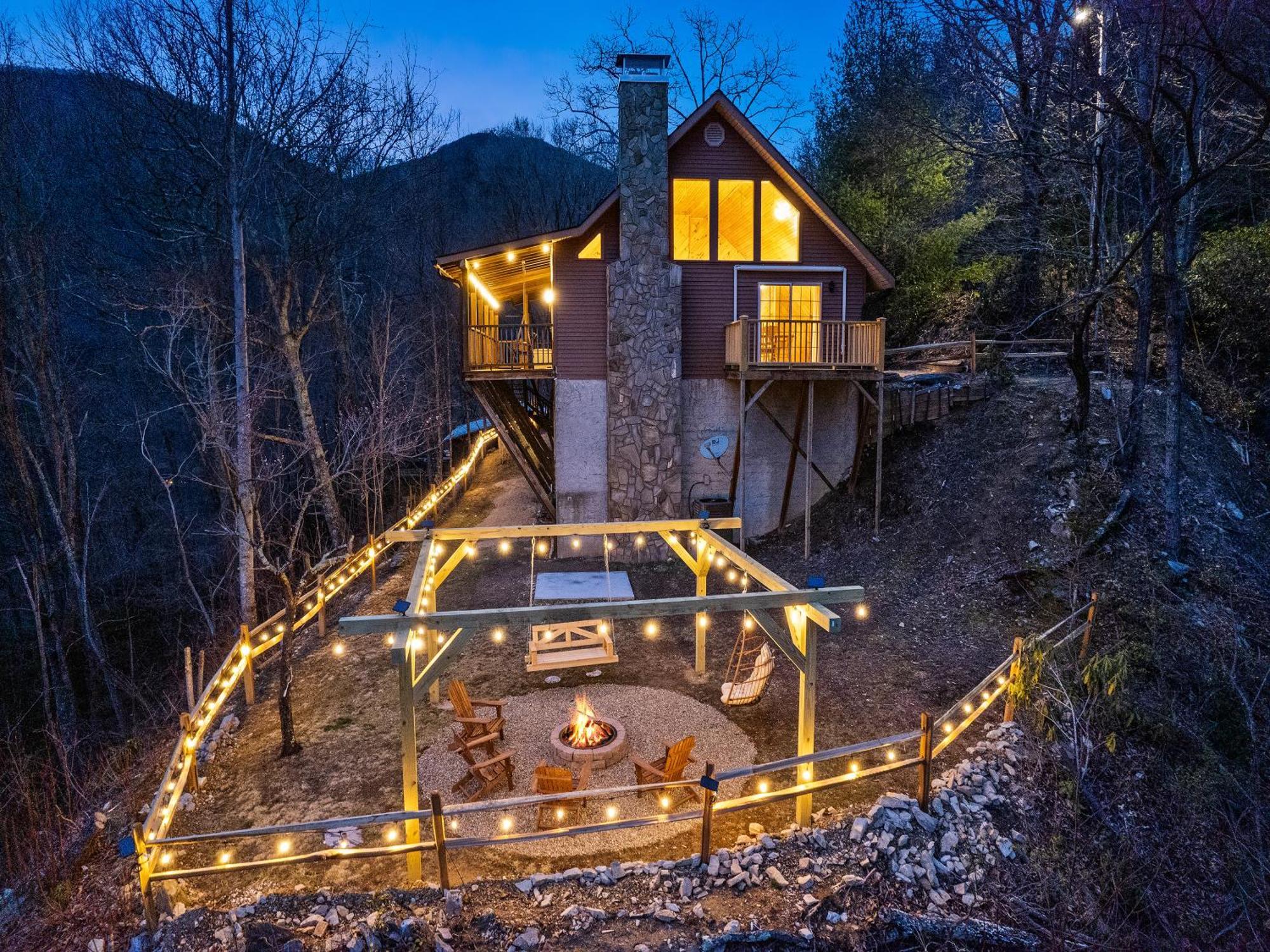 Maggie Valley Cabin With Beautiful Mountain Views, Hottub, Pet Friendly, Gameroom, Fireplace Εξωτερικό φωτογραφία