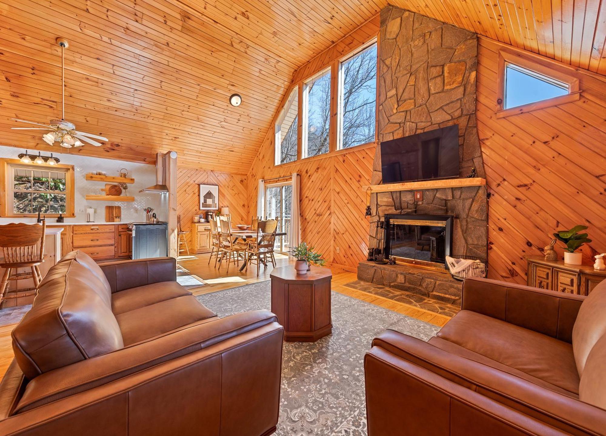Maggie Valley Cabin With Beautiful Mountain Views, Hottub, Pet Friendly, Gameroom, Fireplace Εξωτερικό φωτογραφία