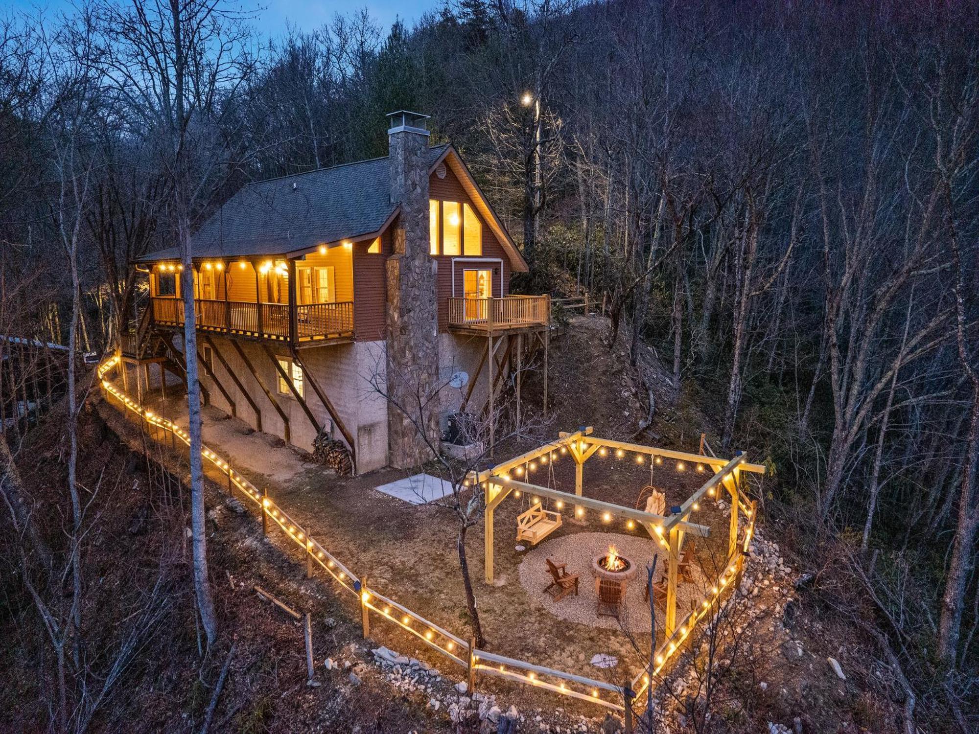 Maggie Valley Cabin With Beautiful Mountain Views, Hottub, Pet Friendly, Gameroom, Fireplace Εξωτερικό φωτογραφία